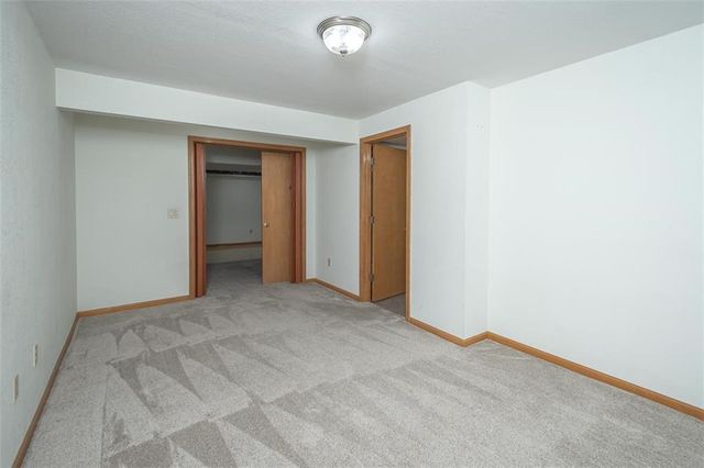 1303 Pin Oak Circle, Ottawa, KS 66067