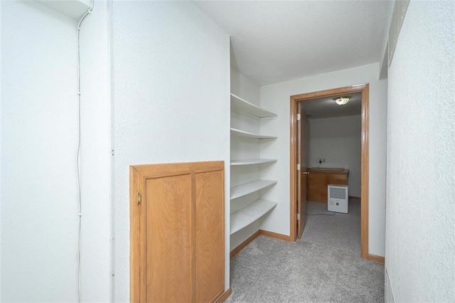 1303 Pin Oak Circle, Ottawa, KS 66067