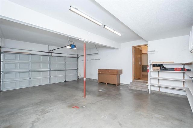 1303 Pin Oak Circle, Ottawa, KS 66067