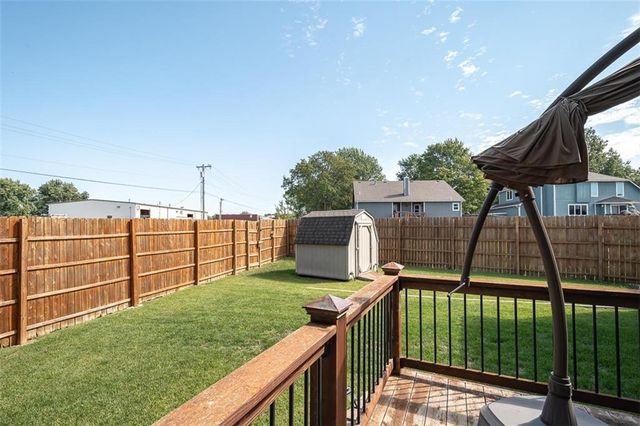 1303 Pin Oak Circle, Ottawa, KS 66067