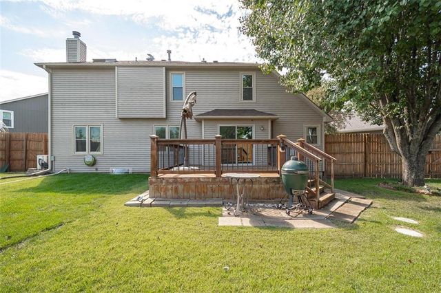 1303 Pin Oak Circle, Ottawa, KS 66067