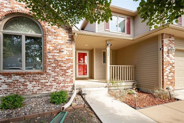 1303 Pin Oak Circle, Ottawa, KS 66067