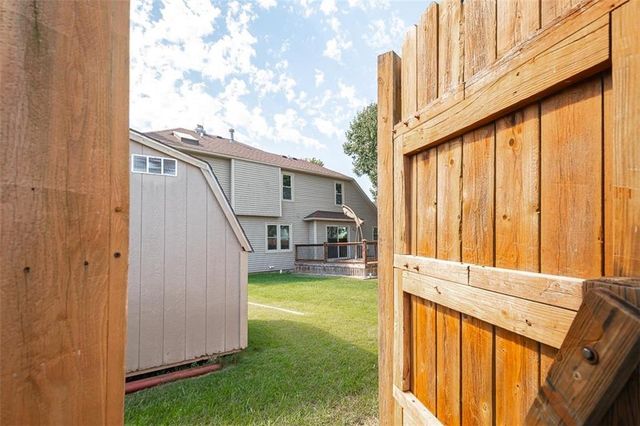 1303 Pin Oak Circle, Ottawa, KS 66067