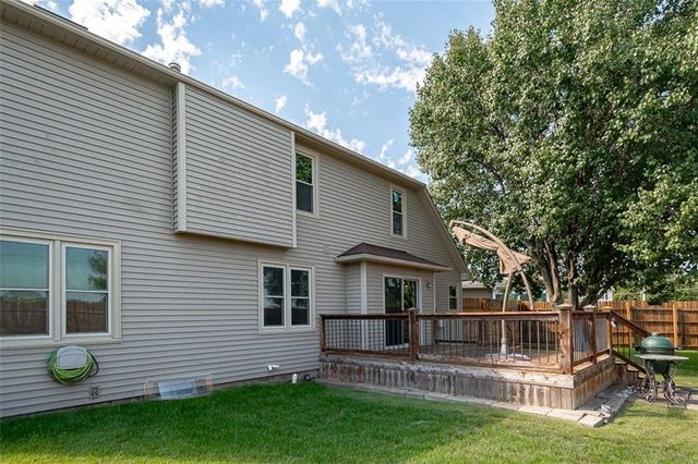 1303 Pin Oak Circle, Ottawa, KS 66067