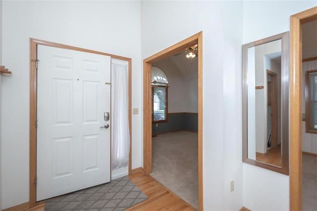 1303 Pin Oak Circle, Ottawa, KS 66067