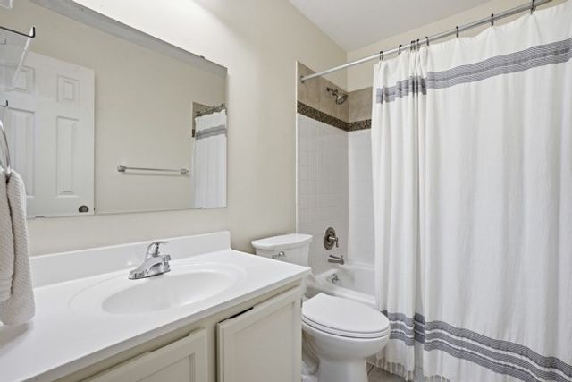 1561 Pinehurst, Upper St Clair, PA 15241