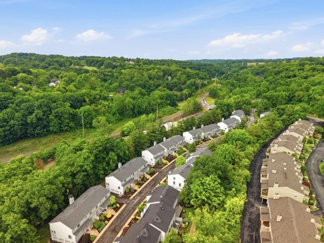 1561 Pinehurst, Upper St Clair, PA 15241