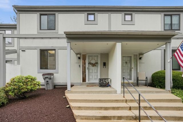 1561 Pinehurst, Upper St Clair, PA 15241