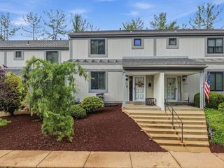 1561 Pinehurst, Upper St Clair, PA 15241