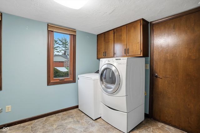 3188 Fairway Court, Greenwood, IN 46143