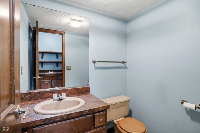 3188 Fairway Court, Greenwood, IN 46143