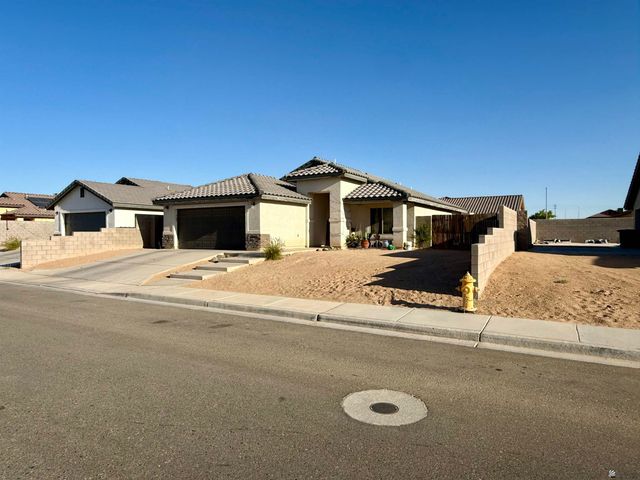 3813 E Nadine St, San Luis, AZ 85336
