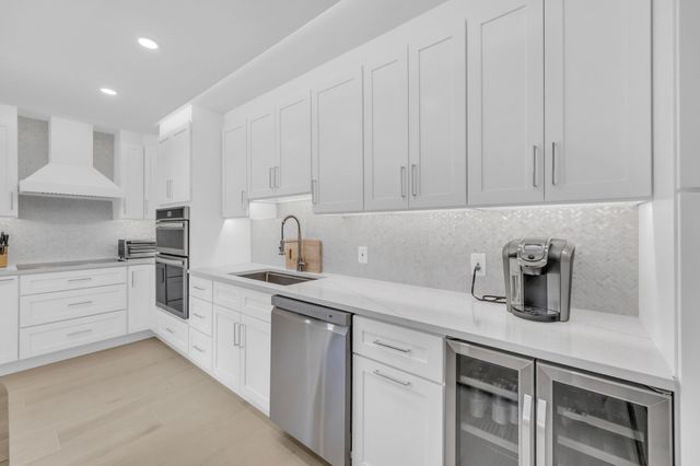 1208 12th Court, Jupiter, FL 33477