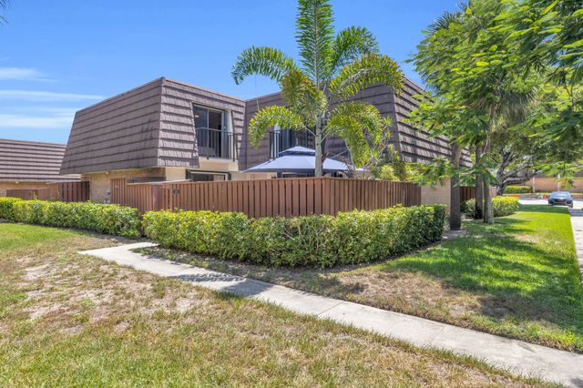 1208 12th Court, Jupiter, FL 33477