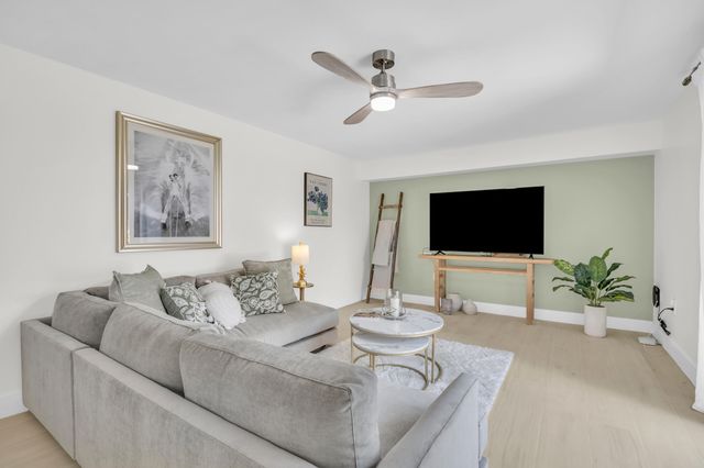 1208 12th Court, Jupiter, FL 33477