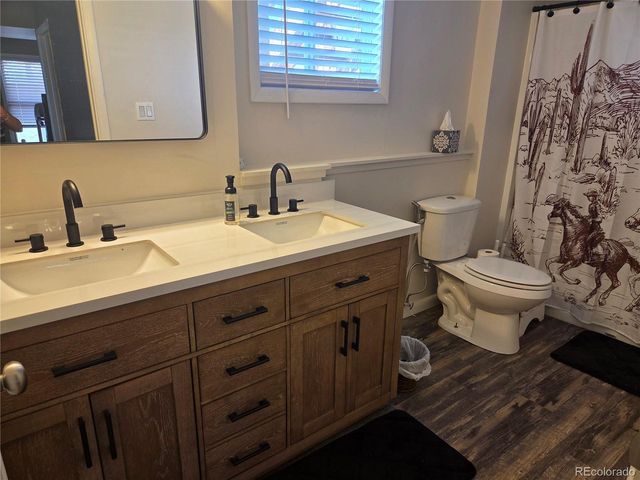 1045 E Jaroso Dr, Pueblo West, CO 81007