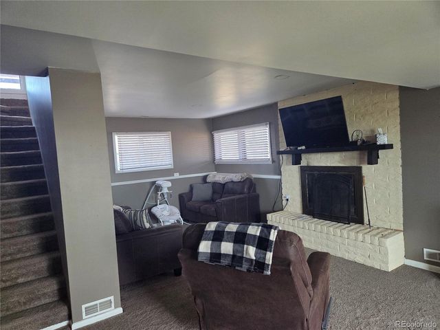 1045 E Jaroso Dr, Pueblo West, CO 81007