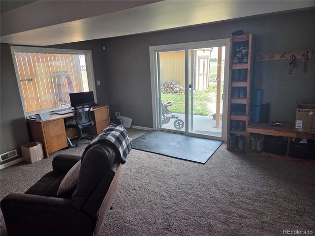 1045 E Jaroso Dr, Pueblo West, CO 81007