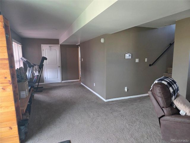 1045 E Jaroso Dr, Pueblo West, CO 81007