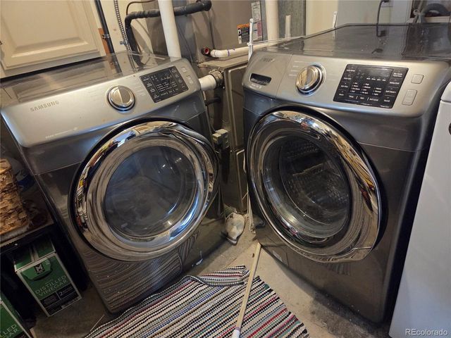 1045 E Jaroso Dr, Pueblo West, CO 81007