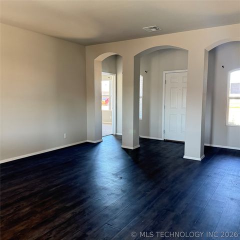 7510 E 159th Street S, Bixby, OK 74008