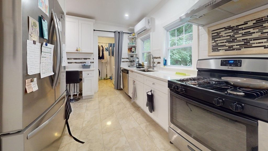 1173 Boylston 0, Newton, MA 02464