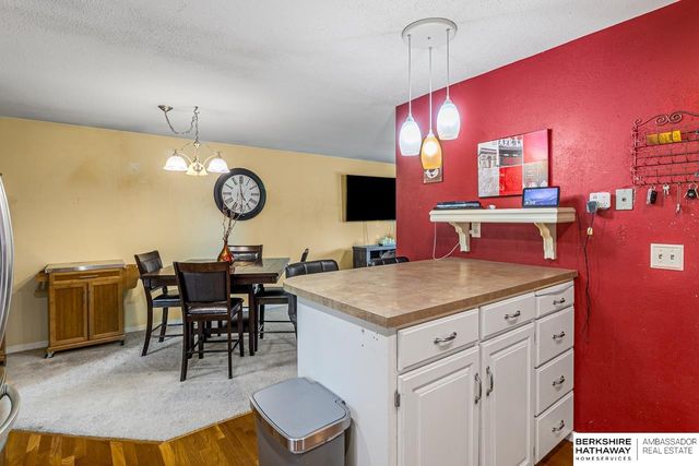 9624 Ames Avenue, Omaha, NE 68134