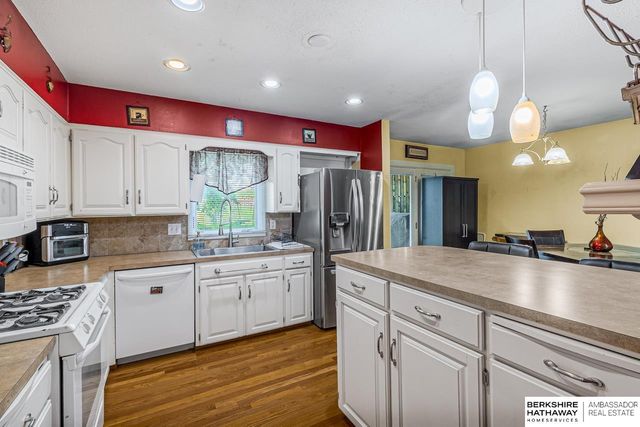 9624 Ames Avenue, Omaha, NE 68134