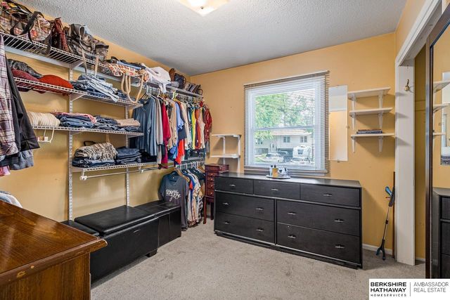 9624 Ames Avenue, Omaha, NE 68134