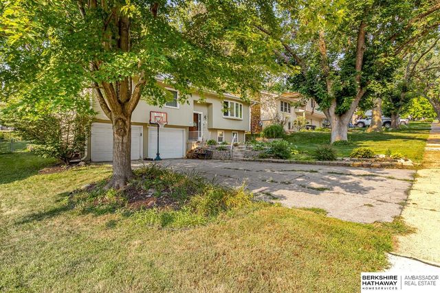 9624 Ames Avenue, Omaha, NE 68134