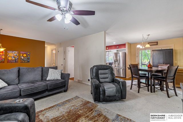 9624 Ames Avenue, Omaha, NE 68134
