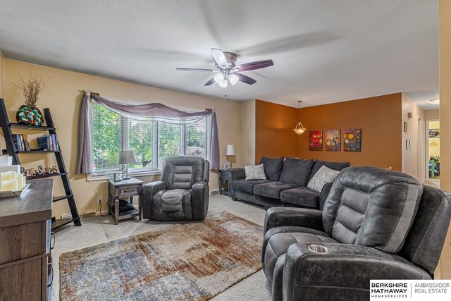 9624 Ames Avenue, Omaha, NE 68134