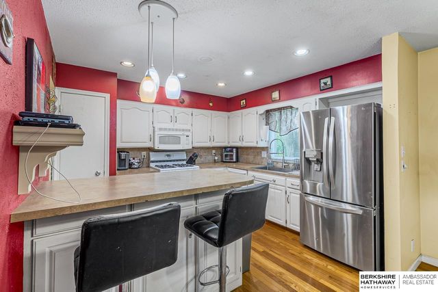 9624 Ames Avenue, Omaha, NE 68134