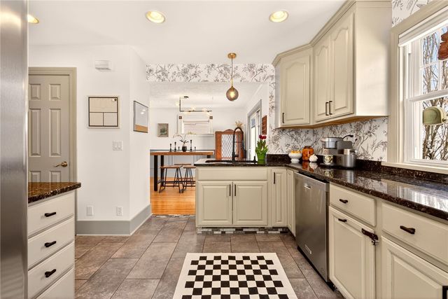 350 Farmington Road, Rochester, NY 14609