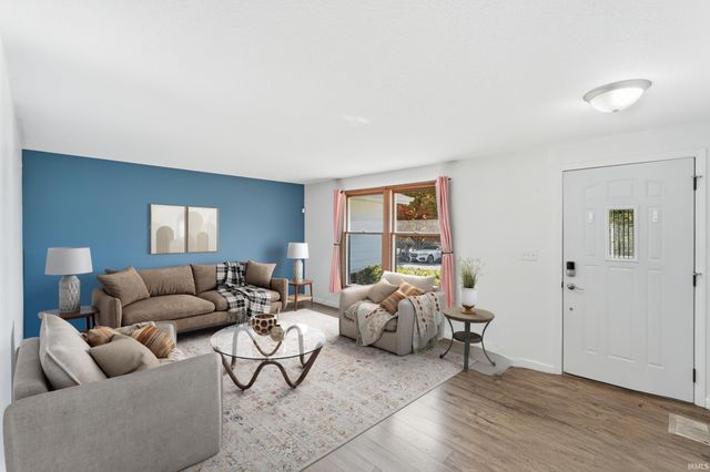 105 Bridgeton Court, Fort Wayne, IN 46819