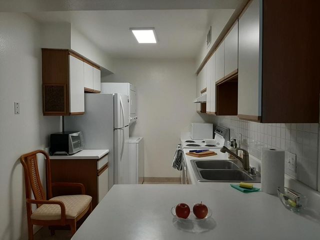 1100 E Amado Road 14d1, Palm Springs, CA 92262