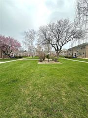 150-53 70th Rd 18A, Flushing, NY 11367