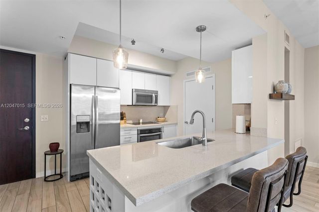 999 SW 1st Avenue 2015, Miami, FL 33130