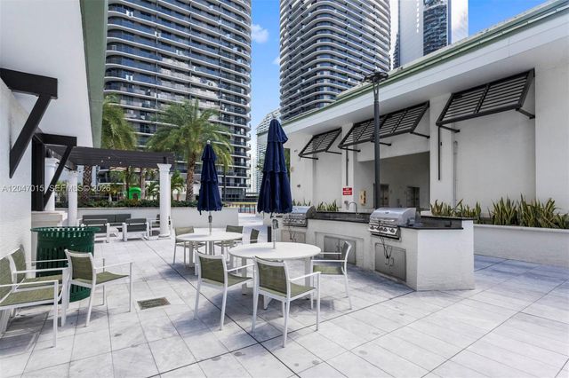999 SW 1st Avenue 2015, Miami, FL 33130