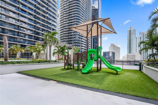 999 SW 1st Avenue 2015, Miami, FL 33130