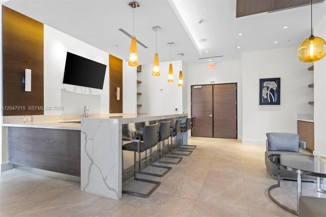 999 SW 1st Avenue 2015, Miami, FL 33130