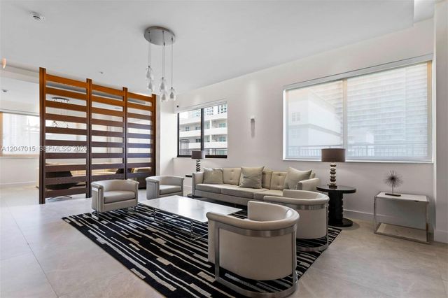 999 SW 1st Avenue 2015, Miami, FL 33130