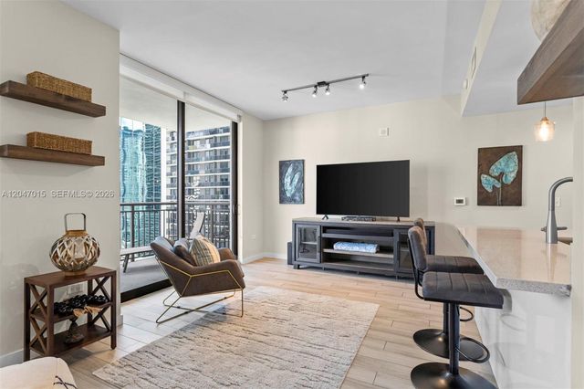 999 SW 1st Avenue 2015, Miami, FL 33130