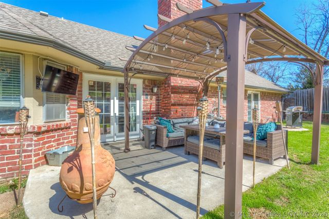 7634 E 58th Place, Tulsa, OK 74145