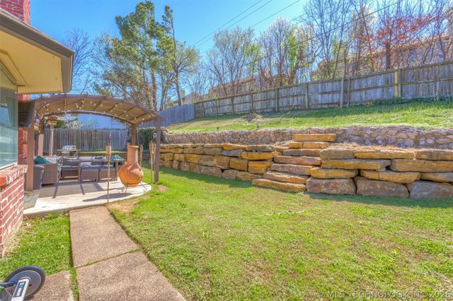 7634 E 58th Place, Tulsa, OK 74145