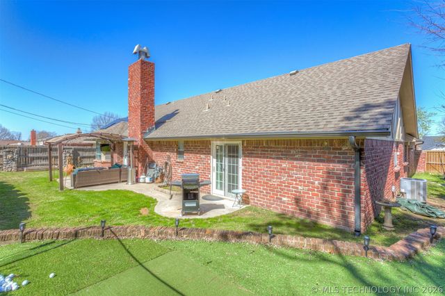 7634 E 58th Place, Tulsa, OK 74145