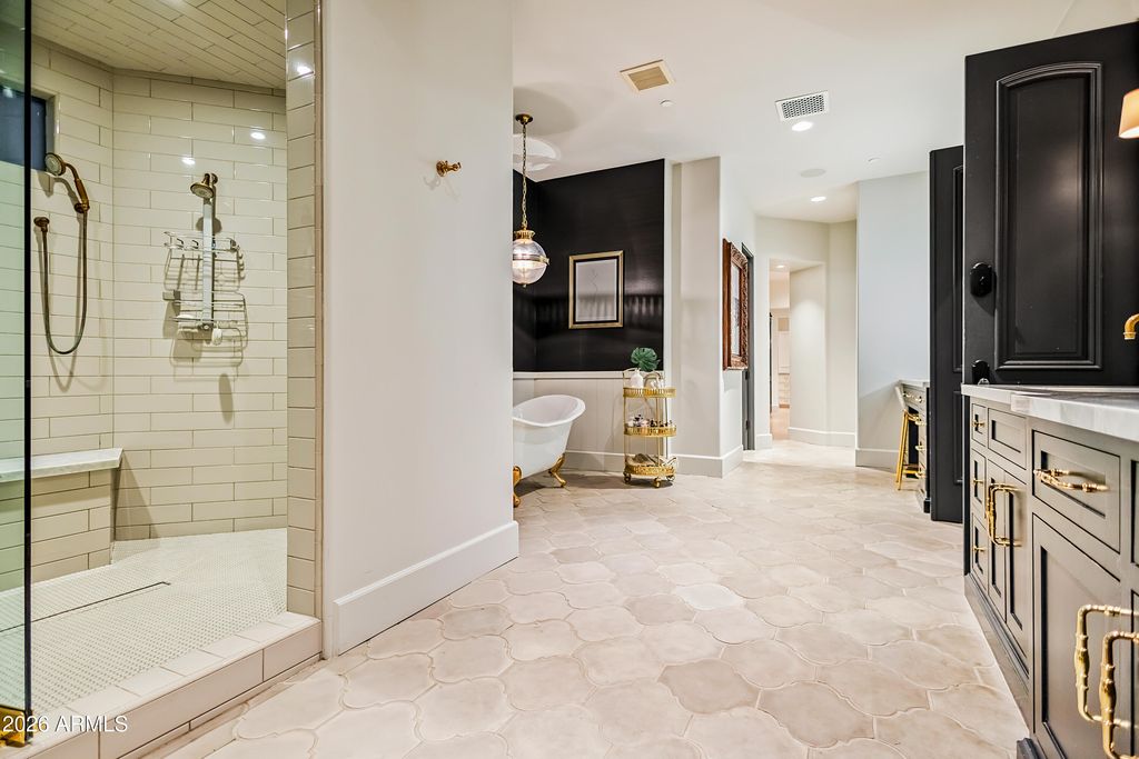 Image 26 of property listing at 10104 E GARY Road, Scottsdale, AZ 85260