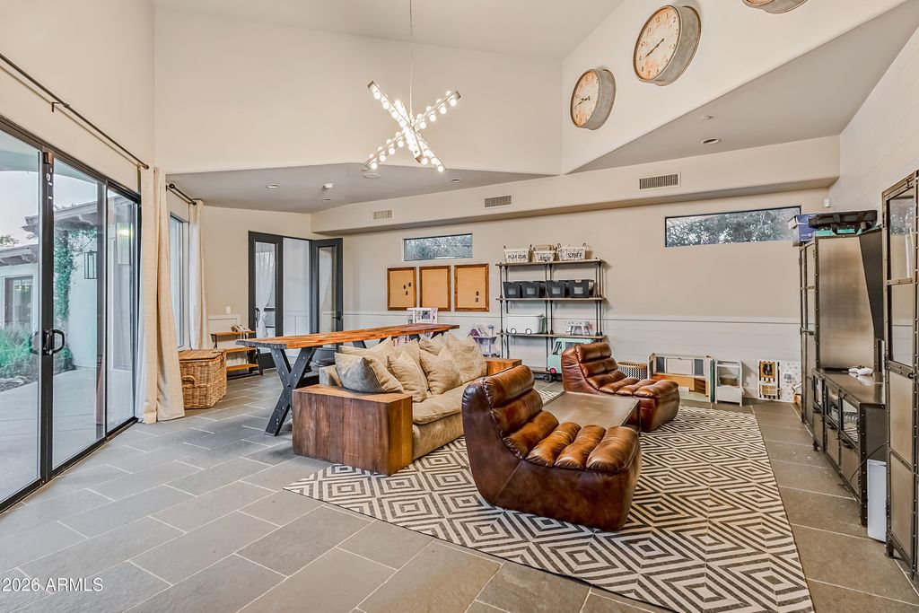 Image 33 of property listing at 10104 E GARY Road, Scottsdale, AZ 85260