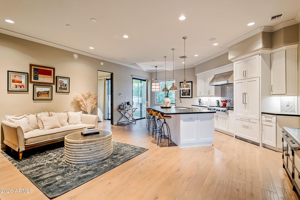 Image 35 of property listing at 10104 E GARY Road, Scottsdale, AZ 85260