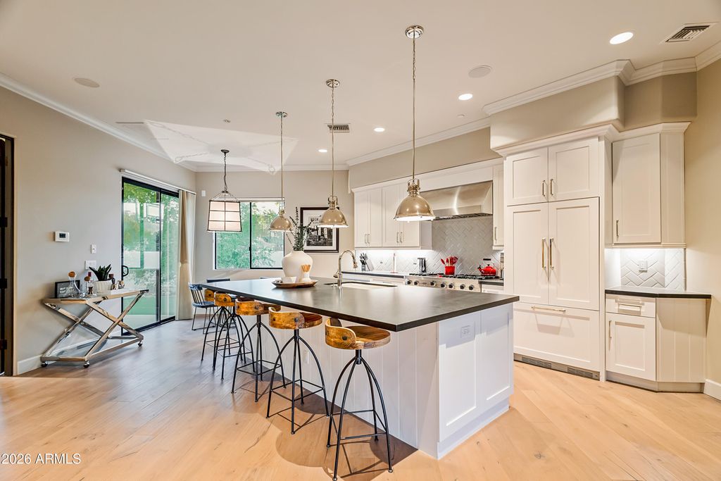 Image 37 of property listing at 10104 E GARY Road, Scottsdale, AZ 85260